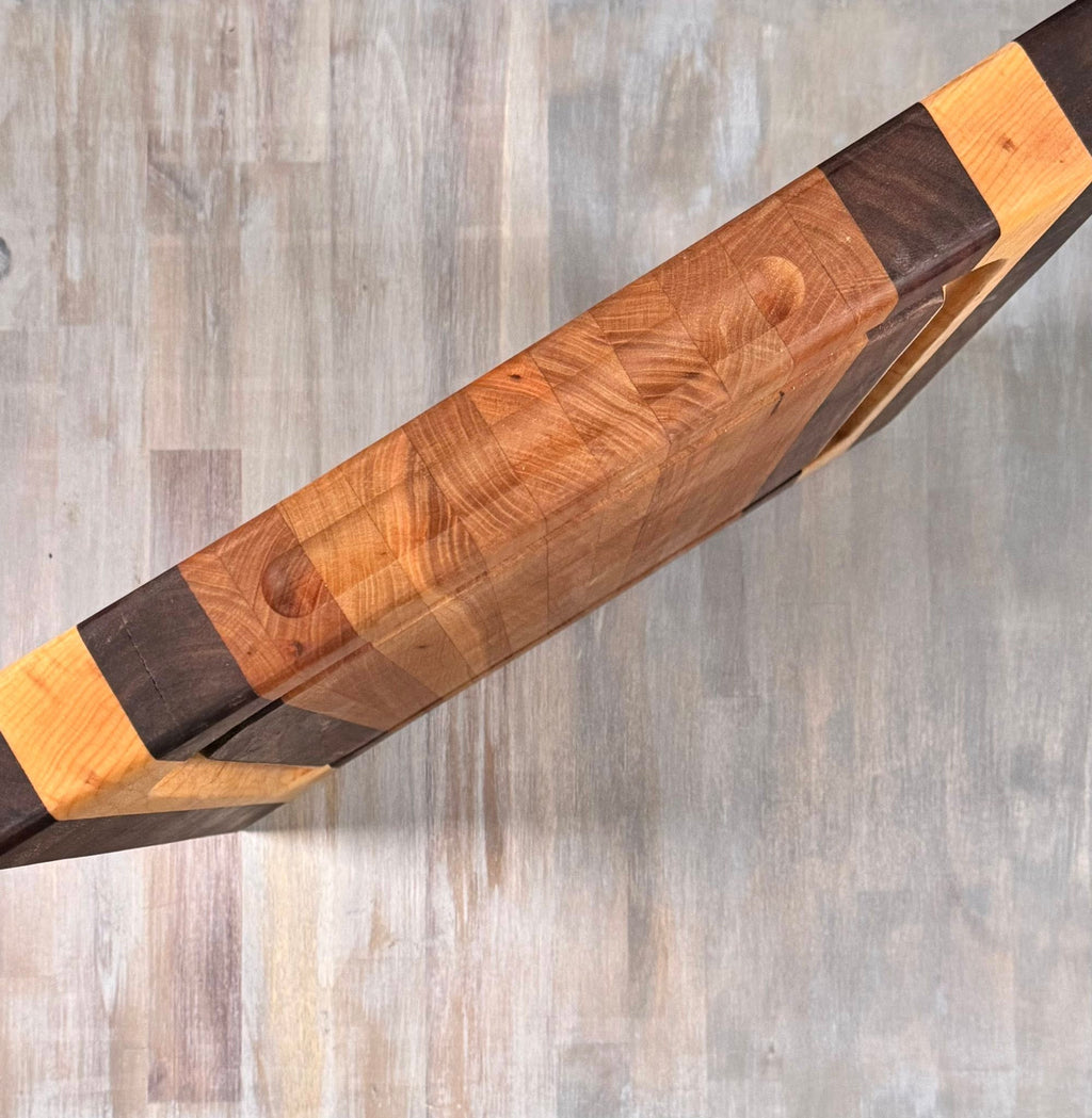 With the Gritz Gilling Board | Handles | Juice Groove |