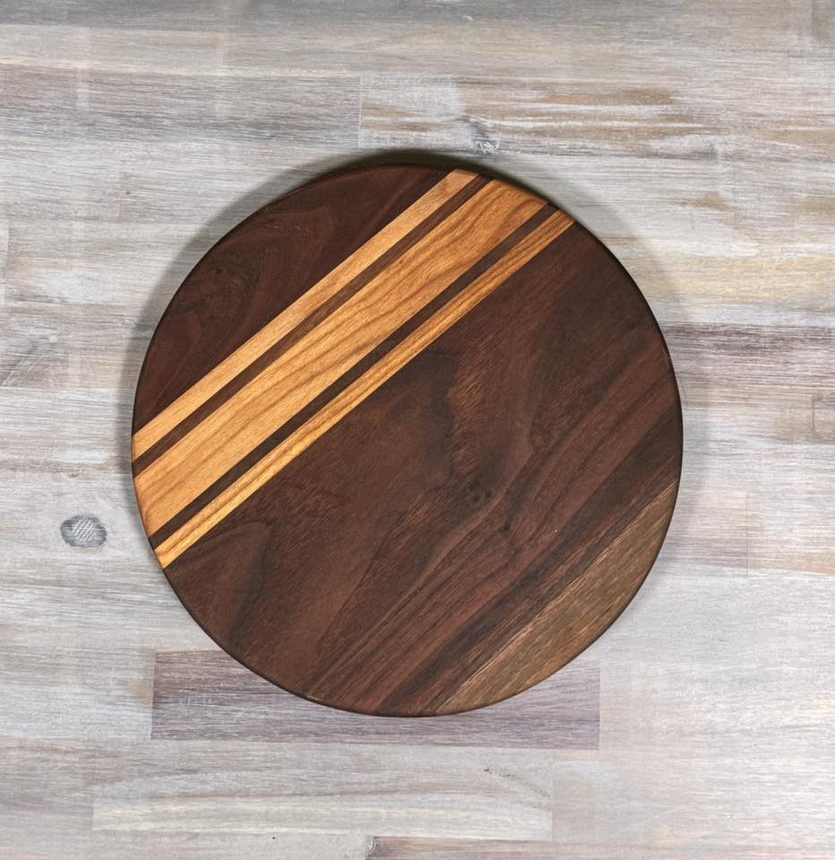 With the Gritz 12 Inch Round Cutting Board