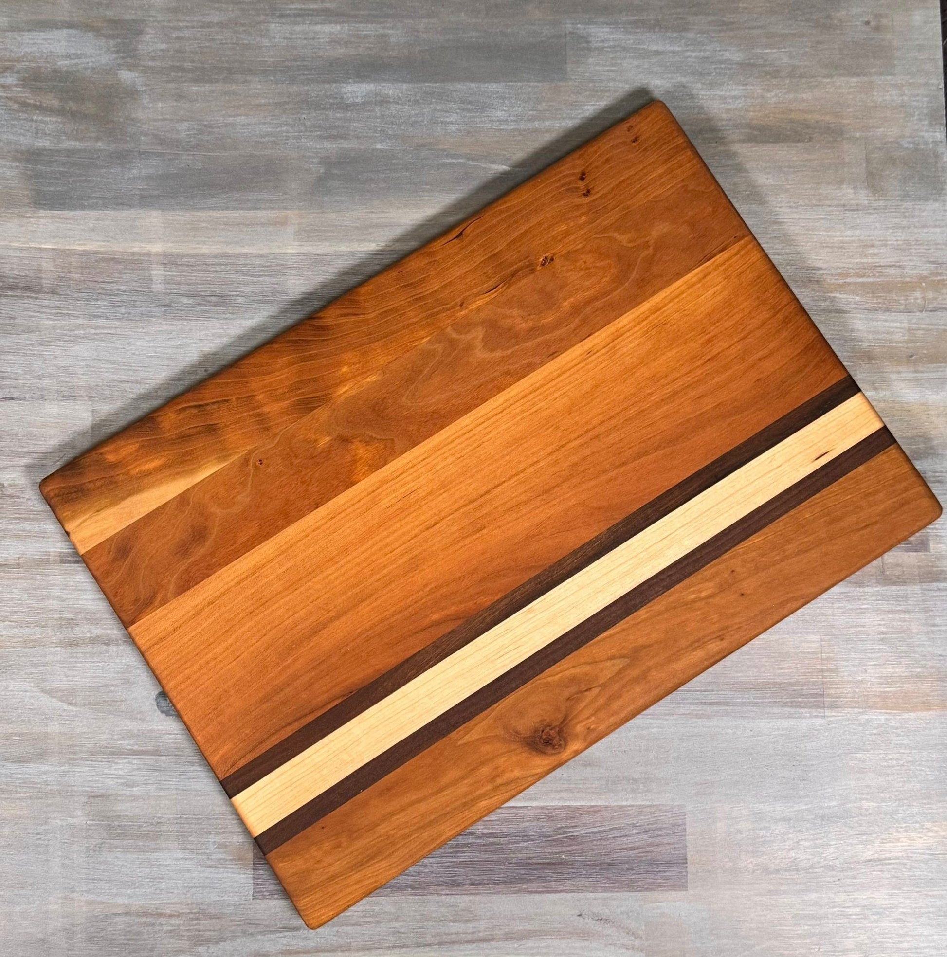 With the Gritz Classic Rectangle Cutting Board | 17x11