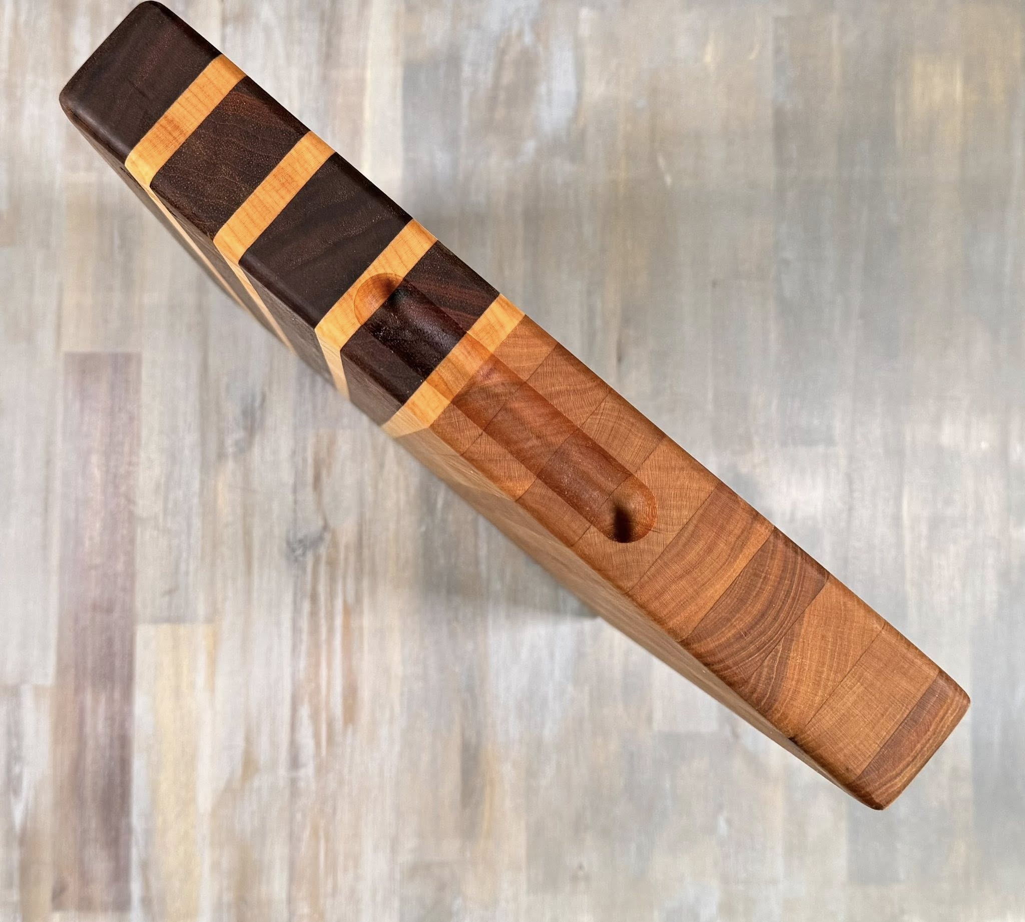 With the Gritz Gilling Board | Handles | Juice Groove | 19 x 13 x 2|