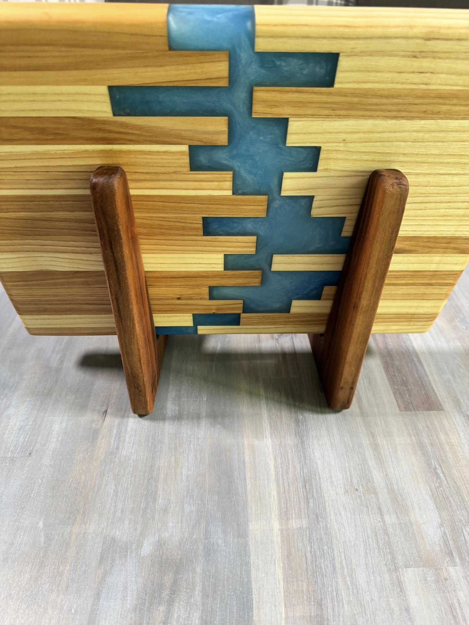 With The Gritz Custom Cutting Board Holder/Display | Walnut |