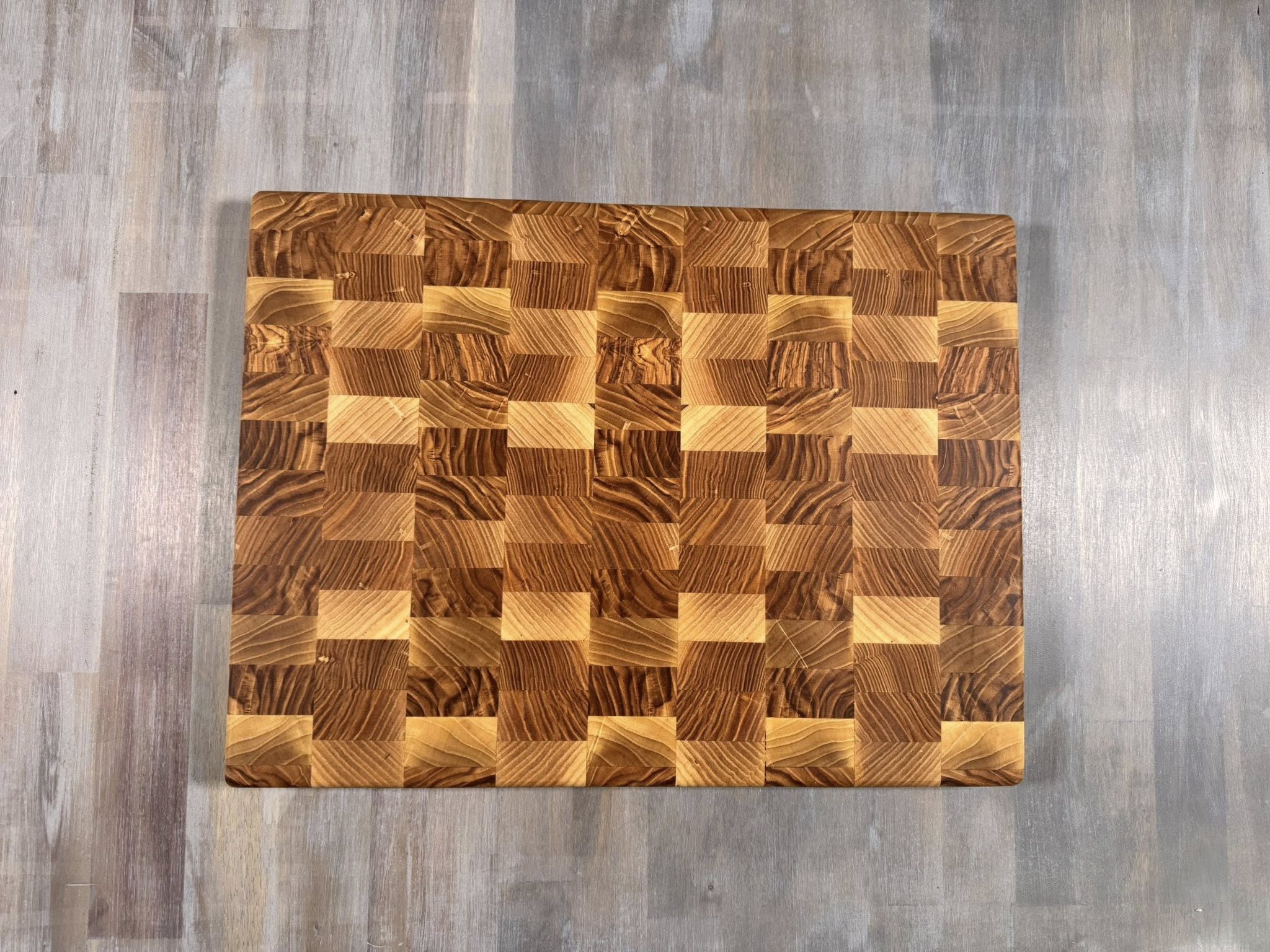With the Gritz Custom 12" all End Grain Rectangle Board| Ash