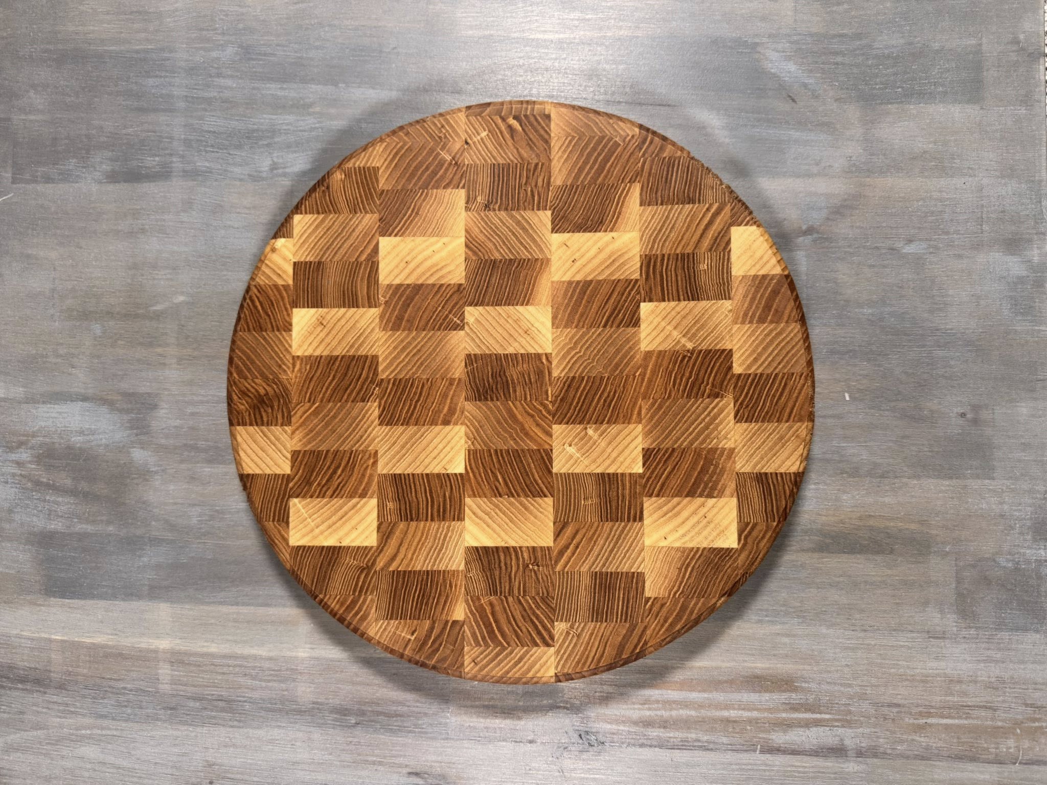 With the Gritz Custom 12" all End Grain Round | Ash